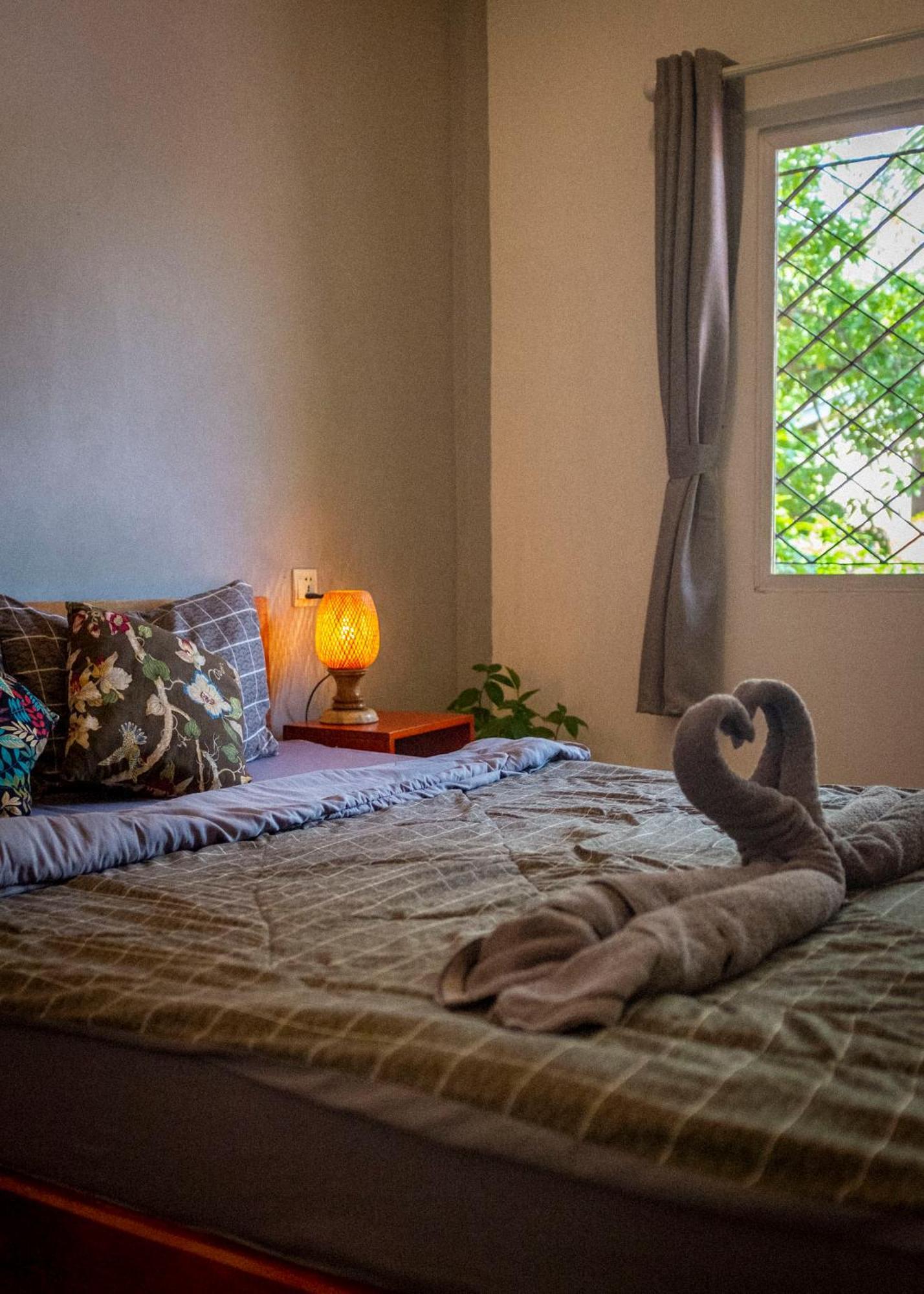 Monkey Republic Kampot Hotell Rum bild